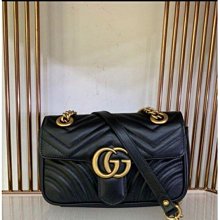 GUCCI GG Marmont系列荔枝紋雙層鏈帶肩/斜背包(中/黑色) 歷史價格詳細信息