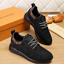 LV春夏限定彩虹紮染比基尼 顏色超嫩！不買真的很後悔 搭配牛仔褲絕絕子！夏天辣妹必備單品。 SML 歷史價格詳細信息