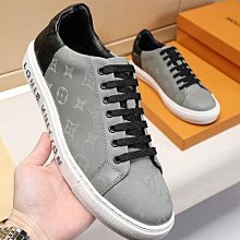 LV春夏限定彩虹紮染比基尼 顏色超嫩！不買真的很後悔 搭配牛仔褲絕絕子！夏天辣妹必備單品。 SML 歷史價格詳細信息