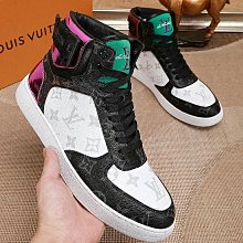 Lv新款高彈力健身短款瑜伽服運動套裝~小背心➕修身提臀顯瘦打底褲腳  S M L 歷史價格詳細信息