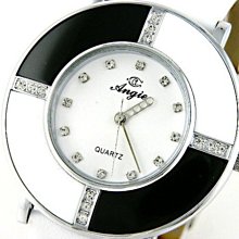 Aggie Morton, Mystery Queen: The Body under the Piano (平裝本)/Marthe Jocelyn【禮筑外文書店】[9折] 歷史價格詳細信息