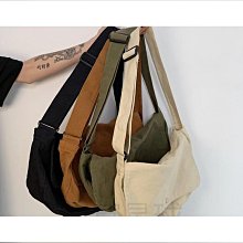 斜背包男款 工裝機能快速公文郵差包 多功能運動斜背包 磁吸背包男包 大容量防水斜背包 歷史價格詳細信息