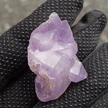 -~shirley ~手握式~練氣佳~馬島三輪紫髮骨幹水晶~0.0179公斤~低價起標!!不錯喔! 歷史價格詳細信息