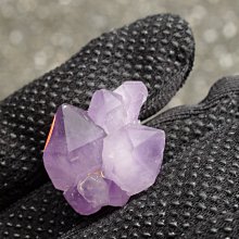 -~shirley ~手握式~練氣佳~馬島三輪紫髮骨幹水晶~0.0179公斤~低價起標!!不錯喔! 歷史價格詳細信息