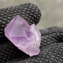 -~shirley ~手握式~練氣佳~馬島三輪紫髮骨幹水晶~0.0179公斤~低價起標!!不錯喔! 歷史價格詳細信息