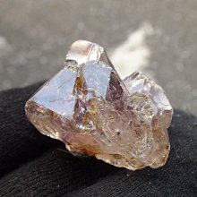 -~shirley ~手握式~練氣佳~馬島三輪紫髮骨幹水晶~0.0179公斤~低價起標!!不錯喔! 歷史價格詳細信息