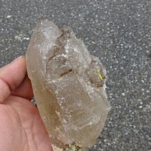 ~shalin-crystal~~巴西綠碧璽水晶骨幹~2.15公斤~完整原礦~值得收藏! 歷史價格詳細信息