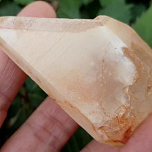 天然黃兔毛順發手鐲 晶體清透 有碎冰冰棉裂 有一處小礦坑 歷史價格詳細信息