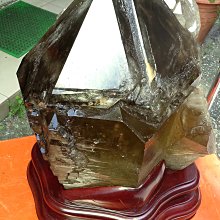 #水晶708#天然白水晶原礦打磨隨型擺件，所見即所得，包裹綠幽靈，尺寸約3.8*5.0*5 水晶 擺件 文玩 二手【紫竹齋】347 歷史價格詳細信息