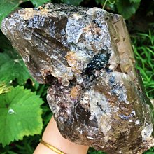 阿賽斯特萊 天然幽靈共生白水晶簇原石擺件1850g 紅黃藍紫黑白銀鈦晶髮晶綠幽靈聚寶盆超七碧璽手排珠鍊晶洞晶球晶柱kg 歷史價格詳細信息