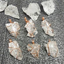 《覺醒之年》│奇幻基地│蘇珊．哈伯德  八成新、無劃記、無章釘、(Q7081) 【一品冊】 歷史價格詳細信息