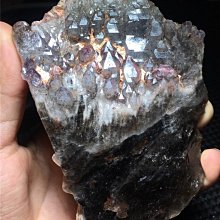 天然黑紅超七紫髮晶如意吊墜 雕工細膩！顏色漂亮！油潤水亮！規格：35*17mm 此物屬高檔商品 售出不退換 歷史價格詳細信息