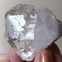 ***原礦屋*** 天然螢光礦物！A級無處理印尼優質藍珀原礦 (紫外燈下有藍螢光反應)！(琥珀、蜜蠟、招財、冥想、靈修) 歷史價格詳細信息