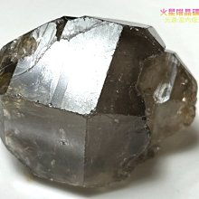 [火星喵晶礦屋]亮面電路板紋天然骨幹黑水晶柱/水晶簇 (與長石、綠簾石...共生)、墨晶柱(編號ST7)送專屬實木底座 歷史價格詳細信息