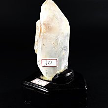 [銀九藝] 巴西~高能量~清透優質~骨幹水晶 水晶簇 水晶柱原礦 總重~788g (a6) 歷史價格詳細信息