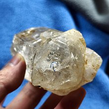 紫水晶雙尖鑽石水晶 　（有很多是三輪骨幹喲！）~清理頂輪、智慧思緒清晰，活化腦部、覺知與直覺、陰陽平衡 歷史價格詳細信息