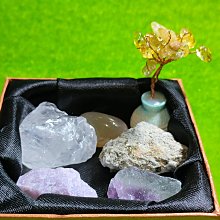 開運水晶 礦石 黃螢石球，印度，非常圓的一顆，共生水晶，很可愛。6310 歷史價格詳細信息