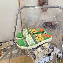 熱銷新款 D 奧 CD字母珍珠 胸針 別針 明星大牌同款服裝包包 歷史價格詳細信息