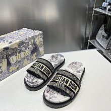 拖鞋 涼拖鞋 時尚拖鞋 女款涼拖 新款韓版時尚休閒外穿防滑小香水鑽拖鞋 一字拖麻繩拖鞋（偏小一碼） 歷史價格詳細信息