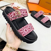 熱銷新款 L老花真皮一字軟底輕便厚底涼鞋 牛皮沙灘涼鞋 海灘女鞋35-42碼涼鞋 明星大牌同款服裝包包 價格比較,價格查詢,歷史價格詳細信息