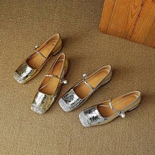 夏季包頭涼鞋女2024年新款軟底平底復古風外穿圓頭鏤空涼鞋 歷史價格詳細信息