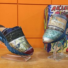 【阿典鞋店】** Macanna** 麥坎納專櫃~萊因河系列 ~米羅抽象畫~左右腳不對稱全新牛皮氣墊鞋096260 歷史價格詳細信息