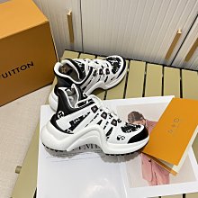 現貨！休閑運動爸爸套裝男透氣夏季短袖T恤大碼套裝 爸爸套裝 休閑套裝 衛衣運動 三件套 大碼上衣 大碼衛衣 修身套裝 歷史價格詳細信息