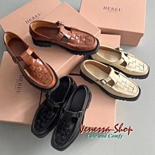 小V私家~ 新款 街頭潮風獅頭 超美百搭 實用高級感 多功能大容量背包 雙肩包 手提包 (P1212) 歷史價格詳細信息