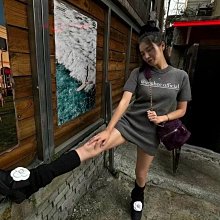 【山茶花的綻放】&hearts;流行款鏤空玫瑰花語鋼針耳環花朵金屬亮鑽耳釘-(金邊黑) 歷史價格詳細信息