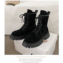 IM 個性網紅愛款 鋸齒切爾西厚底鉚釘徽章中筒靴/鉚釘徽章黑色切爾西靴 歷史價格詳細信息