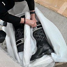 24 DIOR這款連帽厚夾克2色 歷史價格詳細信息