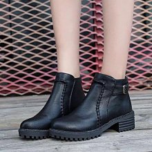 大尺碼35-43?大尺碼短筒馬丁靴女粗跟短筒雕花女皮靴舒適職業OL女鞋上班時尚潮【晴沐代購】 歷史價格詳細信息