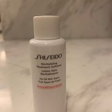 [雅雅的店]KANEBO  佳麗寶 輕盈煥采保濕日霜 SPF30.PA+++ 40ml~保存期2022年 歷史價格詳細信息