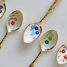 日本精品~金箔花卉扁球 限量~鑲金邊紫花((雙面彩繪 扁圓型花草掛飾))手提包零錢包拉鍊手機金色鈴鐺吊飾 歷史價格詳細信息
