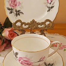 《風雅頌西洋古物》Queen Anne 1959年+雙色玫瑰綠白杯盤三件組 歷史價格詳細信息