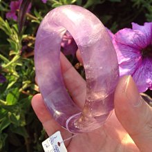 AAA+天然紫水晶手環～《芋10款》，手圍20號手圍，手鐲內徑62mm寬13厚8mm，難得大手圍玉鐲～別再錯過喔！紫水晶：招正財、遇貴人、增智慧！［熊寶貝珠寶］ 歷史價格詳細信息