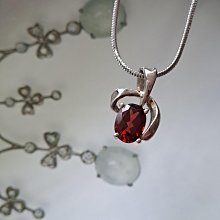 【出清特價】胸墜-頂級天然水晶-黃水晶 紫水晶 綠橄欖石-銀K~長寬28*13mm~聚財 增加財運(2505盒7) 歷史價格詳細信息