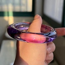 純天然鈦晶手鐲，色澤金黃 晶體超通透，效應超強，晶體如水 內徑59 寬19 厚12mm，好美 好透  此物屬高檔商品 售出不退換 歷史價格詳細信息