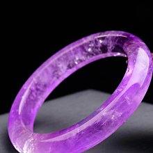 純天然鈦晶手鐲，色澤金黃 晶體超通透，效應超強，晶體如水 內徑59 寬19 厚12mm，好美 好透  此物屬高檔商品 售出不退換 歷史價格詳細信息