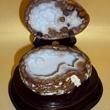 欣賞囉 幾位幸運兒的 2023年聖誕節包裝 全新正品 CHANEL WOC 鏈條包 鏈條包 小羊皮 CF翻蓋包 COCO 歷史價格詳細信息