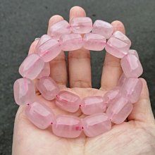 大大大福利，天然A貨緬甸翡翠戒托9250金色豪鑲款，蛋面是一顆莫西沙敞口老坑老料的冰種白冰 歷史價格詳細信息