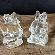 天然白水晶雕刻的快樂豬小擺件 手玩件 晶體通透里面帶天然的棉 形狀漂亮 喜歡下單哦 寶貝尺 水晶 文玩 首飾 二手【紫竹齋】332 歷史價格詳細信息