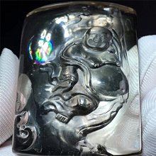 天然鈦晶彌勒佛吊墜 雕工精湛 全淨體，顏色金黃，面相祥和，佛佑有緣人，心中有佛，萬事皆順！52x33x8.5mm 此物屬高檔商品 售出不退換 歷史價格詳細信息