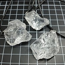 《覺醒之年》│奇幻基地│蘇珊．哈伯德  八成新、無劃記、無章釘、(Q7081) 【一品冊】 歷史價格詳細信息