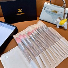 【好物】大容量化妝包女便攜超大化妝品收納包202021新款超火專業師提箱盒 歷史價格詳細信息