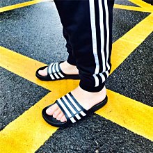 adidas愛迪達休閒運動拖鞋6799黑(中小童) 歷史價格詳細信息