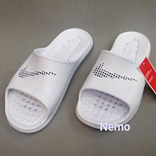 Nike 耐吉 拖鞋 Victori One 男鞋 黑 金 大LOGO 一片拖 運動拖鞋 柔軟 舒適 CN9675-006 歷史價格詳細信息