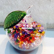 水晶镶鑽蘋果精油瓶吊墜  迷你香水瓶吊墜可放聖物琉璃吊飾嘎烏舍利朱砂胎毛符管舍利塔 吊墜掛件寶瓶嘎烏盒裝藏舍利子甘露丸 歷史價格詳細信息