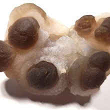 ***原礦屋*** 天然螢光礦物！A級無處理印尼優質藍珀原礦 (紫外燈下有藍螢光反應)！(琥珀、蜜蠟、招財、冥想、靈修) 歷史價格詳細信息