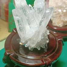 晶玉堂** 天然白水晶---祥獅擺件---清料天然白水晶**46公克 歷史價格詳細信息